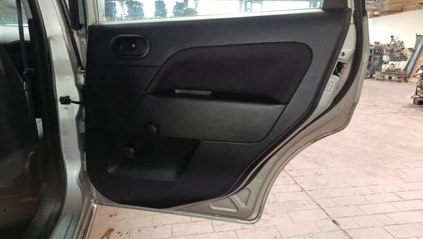 Foto: TÜR HINTEN RECHTS eines Ford Fiesta 1.4