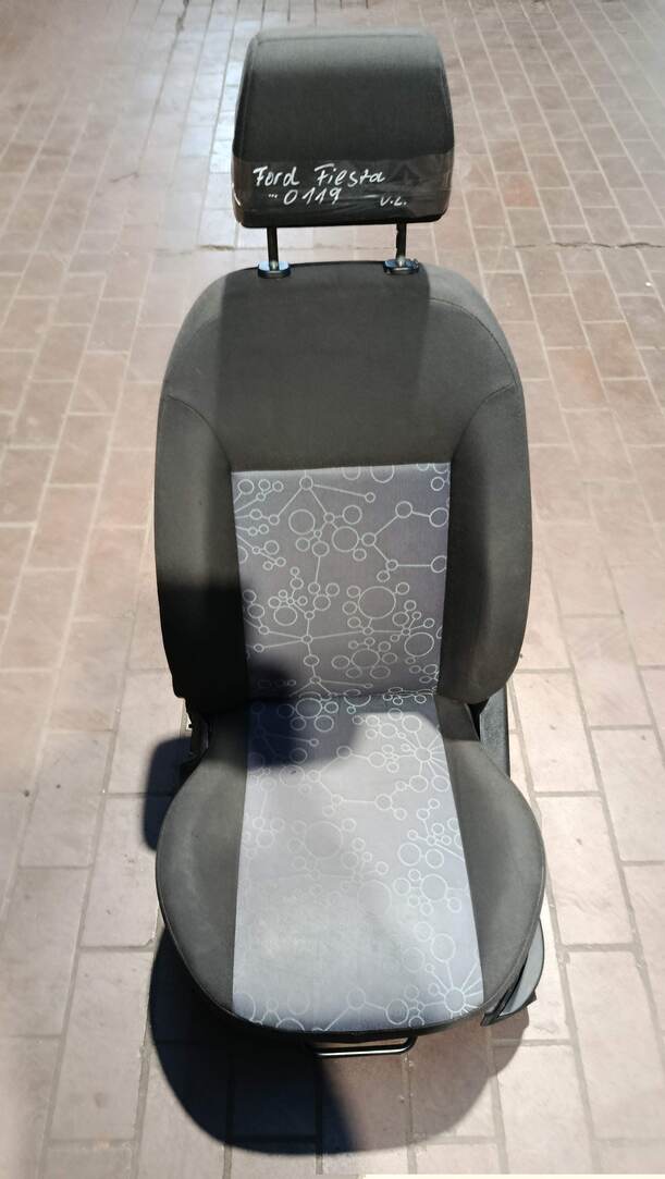 Foto: FAHRERSITZ/ SITZ VORN LINKS ( 4/5 TÜRER ) eines Ford Fiesta 1.4