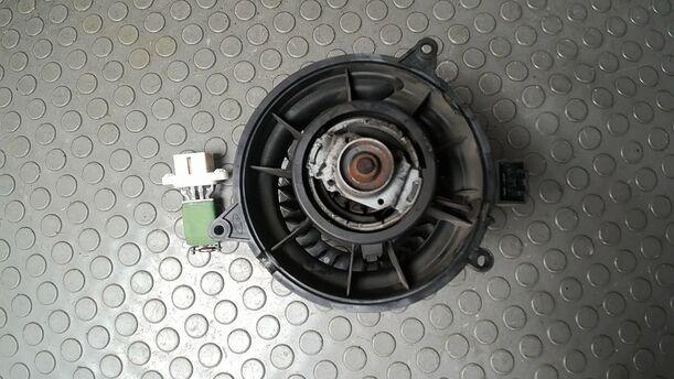 Foto: HEIZUNGSGEBLÄSE eines Ford Fiesta 1.4 GLXi