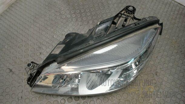 Foto: SCHEINWERFER LINKS eines Mercedes-Benz C 200 CDI DPF GLXi