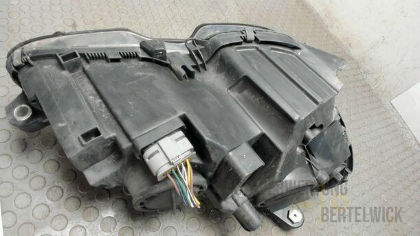 Foto: SCHEINWERFER LINKS eines Mercedes-Benz C 200 CDI DPF GLXi