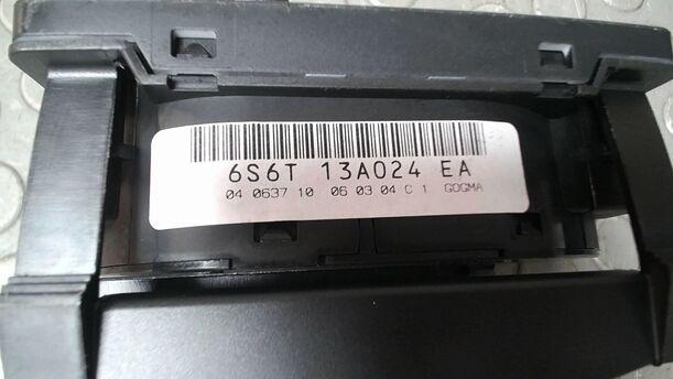 Foto: LICHTSCHALTER eines Ford Fiesta 1.4 GLXi