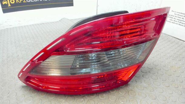Foto: HECKLEUCHTE / RÜCKLICHT RECHTS ( AVANTGARDE ) eines Mercedes-Benz C 200 CDI DPF GLXi