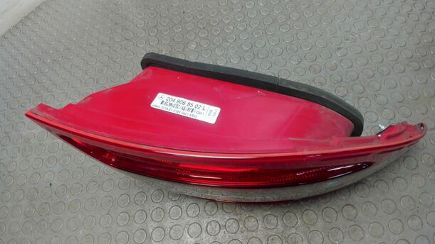 Foto: HECKLEUCHTE / RÜCKLICHT LINKS ( AVANTGARDE ) eines Mercedes-Benz C 200 CDI DPF GLXi
