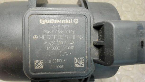 Foto: LUFTMASSENMESSER eines Mercedes-Benz C 200 CDI DPF GLXi