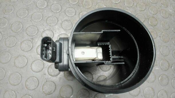 Foto: LUFTMASSENMESSER eines Mercedes-Benz C 200 CDI DPF GLXi