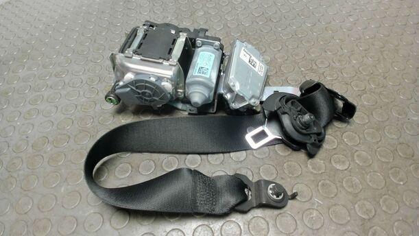 Foto: SICHERHEITSGURT VORNE RECHTS ( PRE SAFE SYSTEM ) eines Mercedes-Benz C 200 CDI DPF GLXi