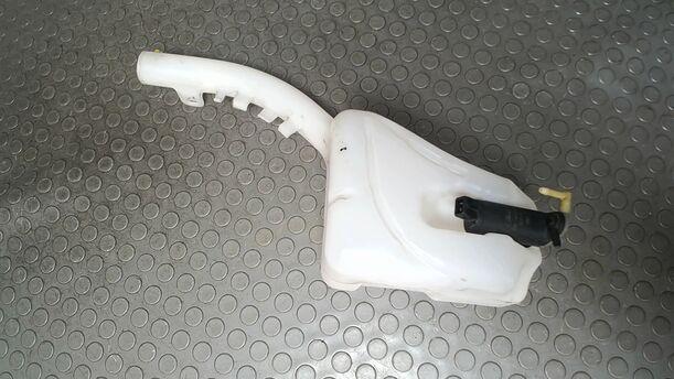 Foto: SCHEIBENWASCHBEHÄLTER eines Ford Fiesta 1.4 SX