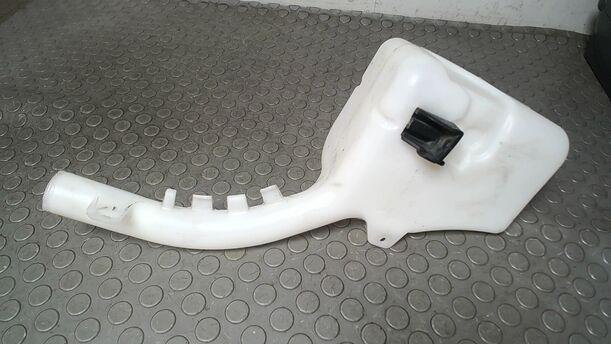 Foto: SCHEIBENWASCHBEHÄLTER eines Ford Fiesta 1.4 SX