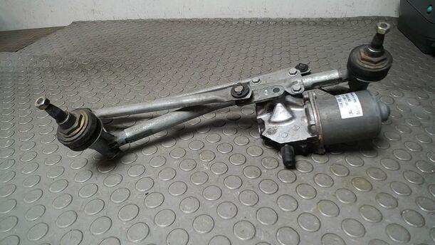 Foto: SCHEIBENWISCHERMOTOR VORN eines Ford Fiesta 1.4 SX