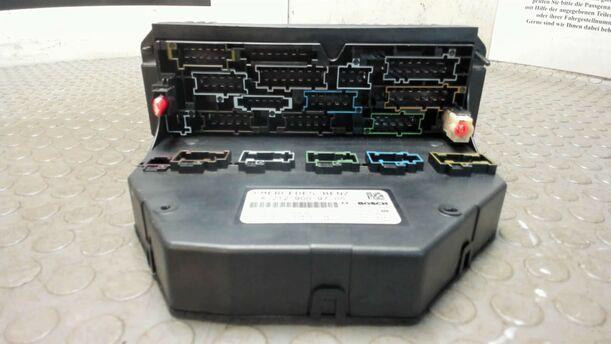 Foto: ZENTRALELEKTRIK / GRUNDMODUL eines Mercedes-Benz C 200 CDI DPF SX