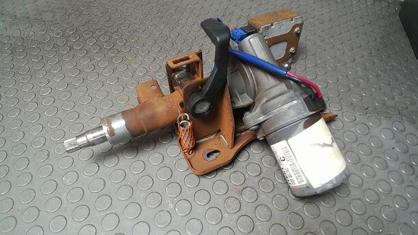 Foto: LENKSÄULE/ LENKSPINDEL ELEKTRISCH eines Renault Twingo 1.2 16V SX