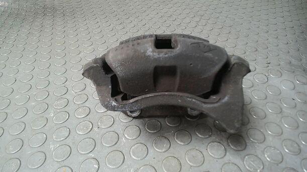 Foto: BREMSSATTEL VORN LINKS ( TRW ) eines Renault Twingo 1.2 16V SX