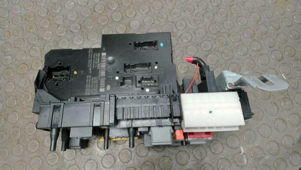 Foto: SICHERUNGSKASTEN / ZENTRALMODULE eines Mercedes-Benz C 200 CDI DPF SX