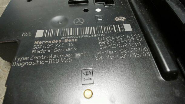 Foto: SICHERUNGSKASTEN / ZENTRALMODULE eines Mercedes-Benz C 200 CDI DPF SX