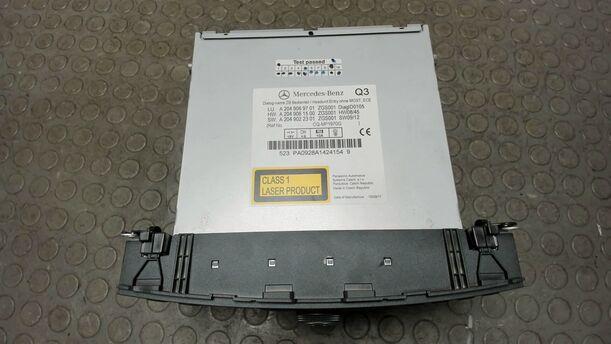 Foto: RADIO ( PANASONIC / OHNE RADIOCODE ) eines Mercedes-Benz C 200 CDI DPF SX