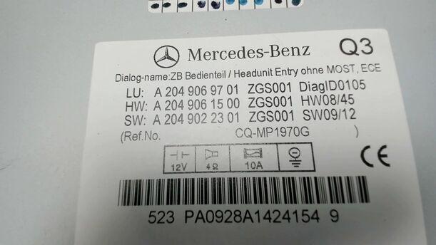Foto: RADIO ( PANASONIC / OHNE RADIOCODE ) eines Mercedes-Benz C 200 CDI DPF SX