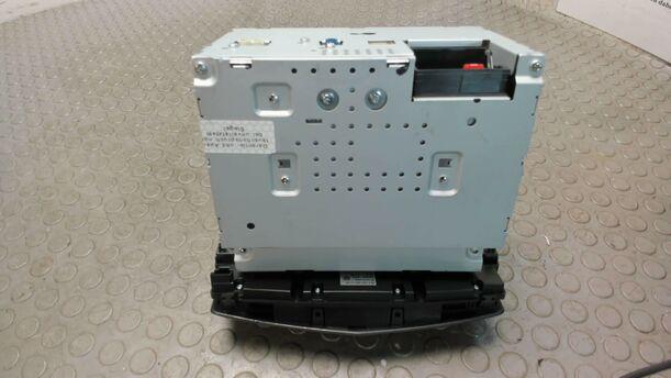 Foto: RADIO ( PANASONIC / OHNE RADIOCODE ) eines Mercedes-Benz C 200 CDI DPF SX
