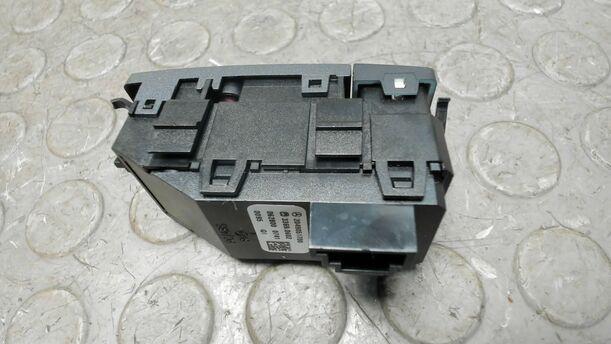 Foto: WARNBLINKSCHALTER eines Mercedes-Benz C 200 CDI DPF SX