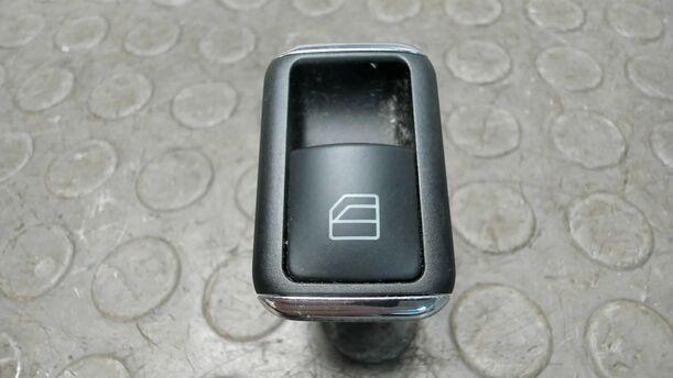 Foto: FENSTERHEBERSCHALTER eines Mercedes-Benz C 200 CDI DPF SX