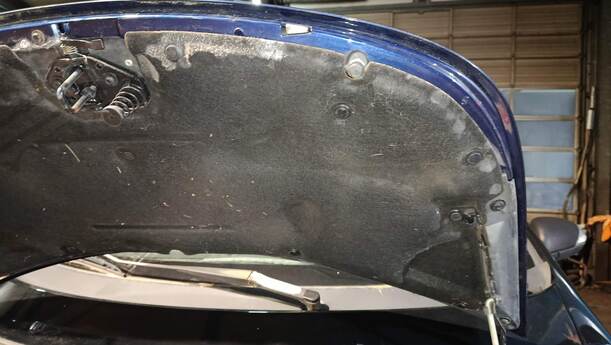 Foto: MOTORHAUBE eines Smart smart forfour GL