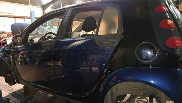 Foto: TÜR HINTEN LINKS eines Smart smart forfour GL