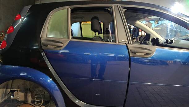 Foto: TÜR HINTEN RECHTS eines Smart smart forfour GL