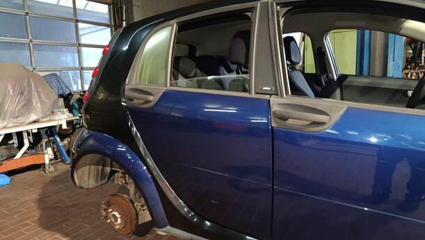 Foto: TÜR HINTEN RECHTS eines Smart smart forfour GL