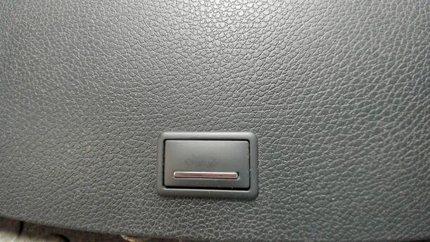 Foto: INFORMATIONSDISPLAY / DISPLAY eines Mercedes-Benz C 200 CDI DPF GL