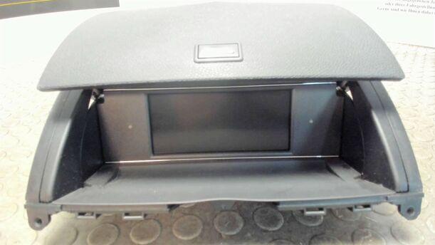Foto: INFORMATIONSDISPLAY / DISPLAY eines Mercedes-Benz C 200 CDI DPF GL