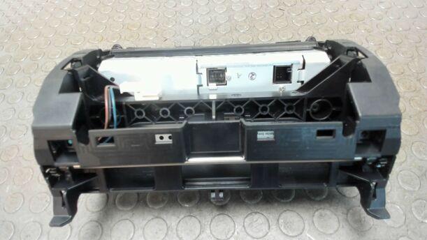 Foto: INFORMATIONSDISPLAY / DISPLAY eines Mercedes-Benz C 200 CDI DPF GL