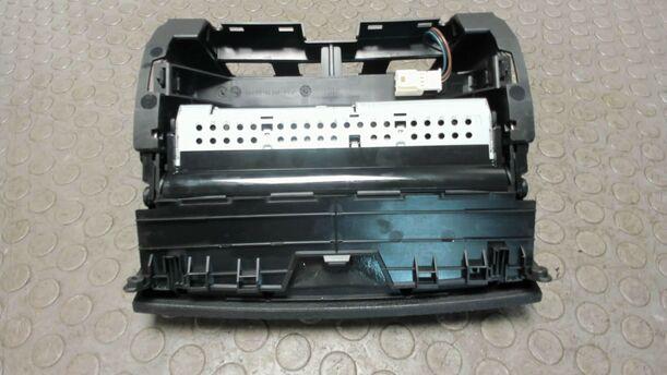 Foto: INFORMATIONSDISPLAY / DISPLAY eines Mercedes-Benz C 200 CDI DPF GL