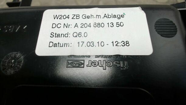 Foto: ABLAGEFACH MITTELKONSOLE eines Mercedes-Benz C 200 CDI DPF GL