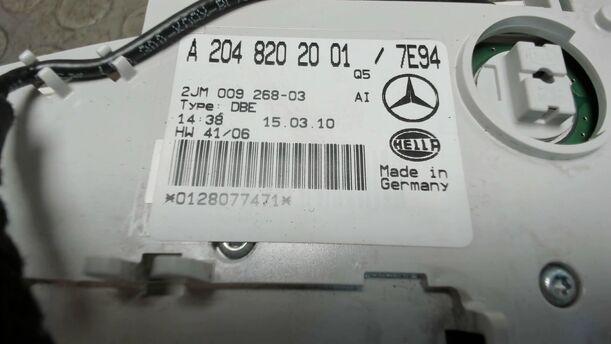 Foto: INNENBELEUCHTUNG VORNE ( PANORAMADACH ) eines Mercedes-Benz C 200 CDI DPF GL