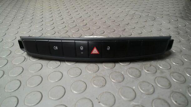 Foto: SCHALTER WARNBLINKANLAGE eines Smart smart forfour GL