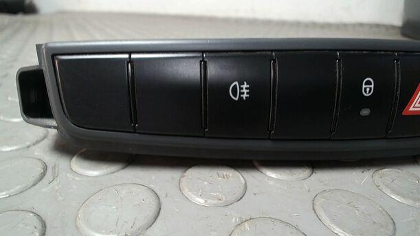 Foto: SCHALTER WARNBLINKANLAGE eines Smart smart forfour GL