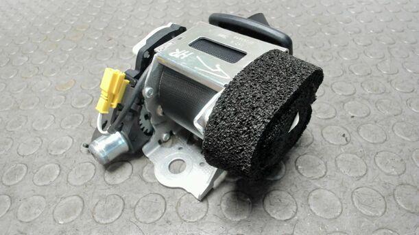 Foto: SICHERHEITSGURT HINTEN RECHTS eines Mercedes-Benz C 200 CDI DPF GL
