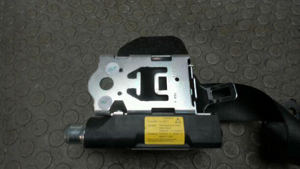 Foto: SICHERHEITSGURT HINTEN RECHTS eines Mercedes-Benz C 200 CDI DPF GL