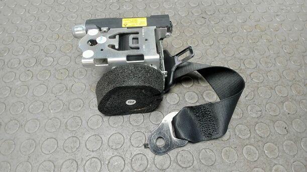 Foto: SICHERHEITSGURT VORNE LINKS eines Mercedes-Benz C 200 CDI DPF GL