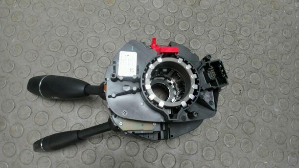 Foto: LENKSTOCKSCHALTER / KOMBISCHALTER eines Mercedes-Benz C 200 CDI DPF GL