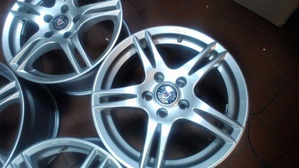 Foto: ALUFELGENSATZ 7X16 ET45 KBA 45985 eines VW Golf 1.9 TDI Ghia