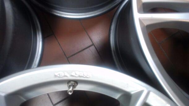 Foto: ALUFELGENSATZ 7X16 ET45 KBA 45985 eines VW Golf 1.9 TDI Ghia