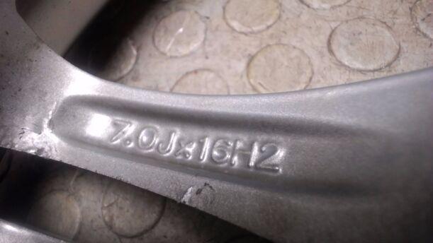 Foto: ALUFELGENSATZ 7X16 ET45 KBA 45985 eines VW Golf 1.9 TDI Ghia