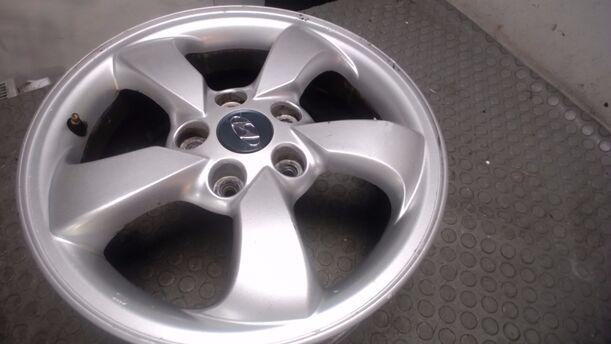 Foto: ALUFELGE 6,5X16 ET46 eines Hyundai Tucson 2.0 CRDi 2WD GLS