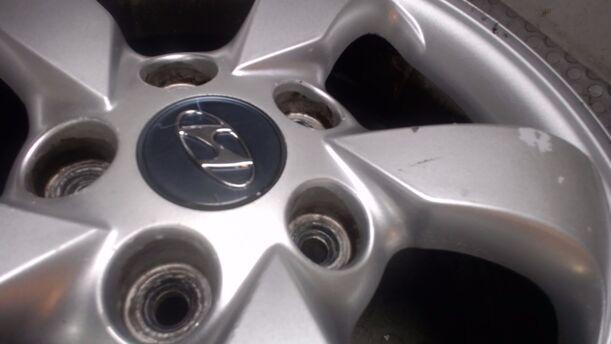 Foto: ALUFELGE 6,5X16 ET46 eines Hyundai Tucson 2.0 CRDi 2WD GLS