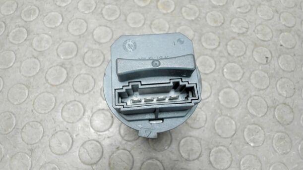 Foto: WIDERSTAND HEIZUNGSGEBLÄSE eines Mercedes-Benz C 200 CDI DPF GLS