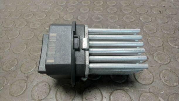 Foto: WIDERSTAND HEIZUNGSGEBLÄSE eines Mercedes-Benz C 200 CDI DPF GLS