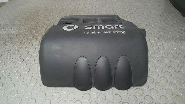 Foto: MOTORABDECKUNG/ MOTORVERSCHAHLUNG eines Smart smart forfour GLS