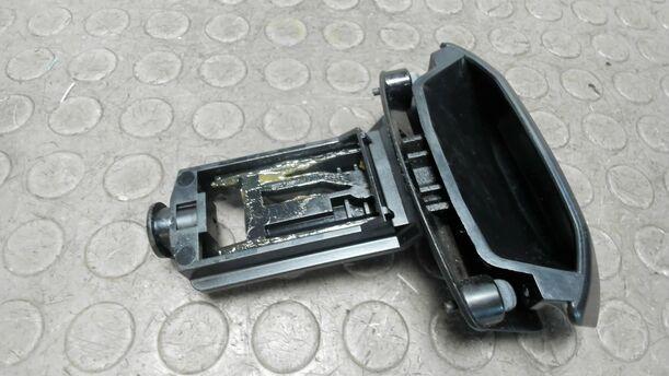 Foto: GRIFF / FÜHRUNG HANDBREMSE eines Mercedes-Benz C 200 CDI DPF GLS