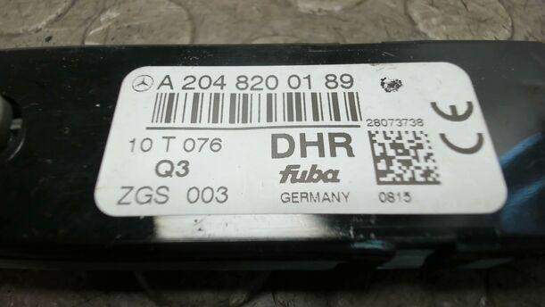 Foto: ANTENNENVERSTÄRKER eines Mercedes-Benz C 200 CDI DPF GLS